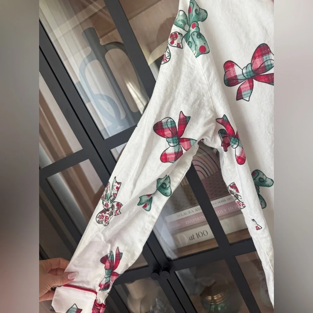 Disney Parks Pajamas shirt Christmas Holiday Retro Mickey Bows long holidays - Picture 4 of 8